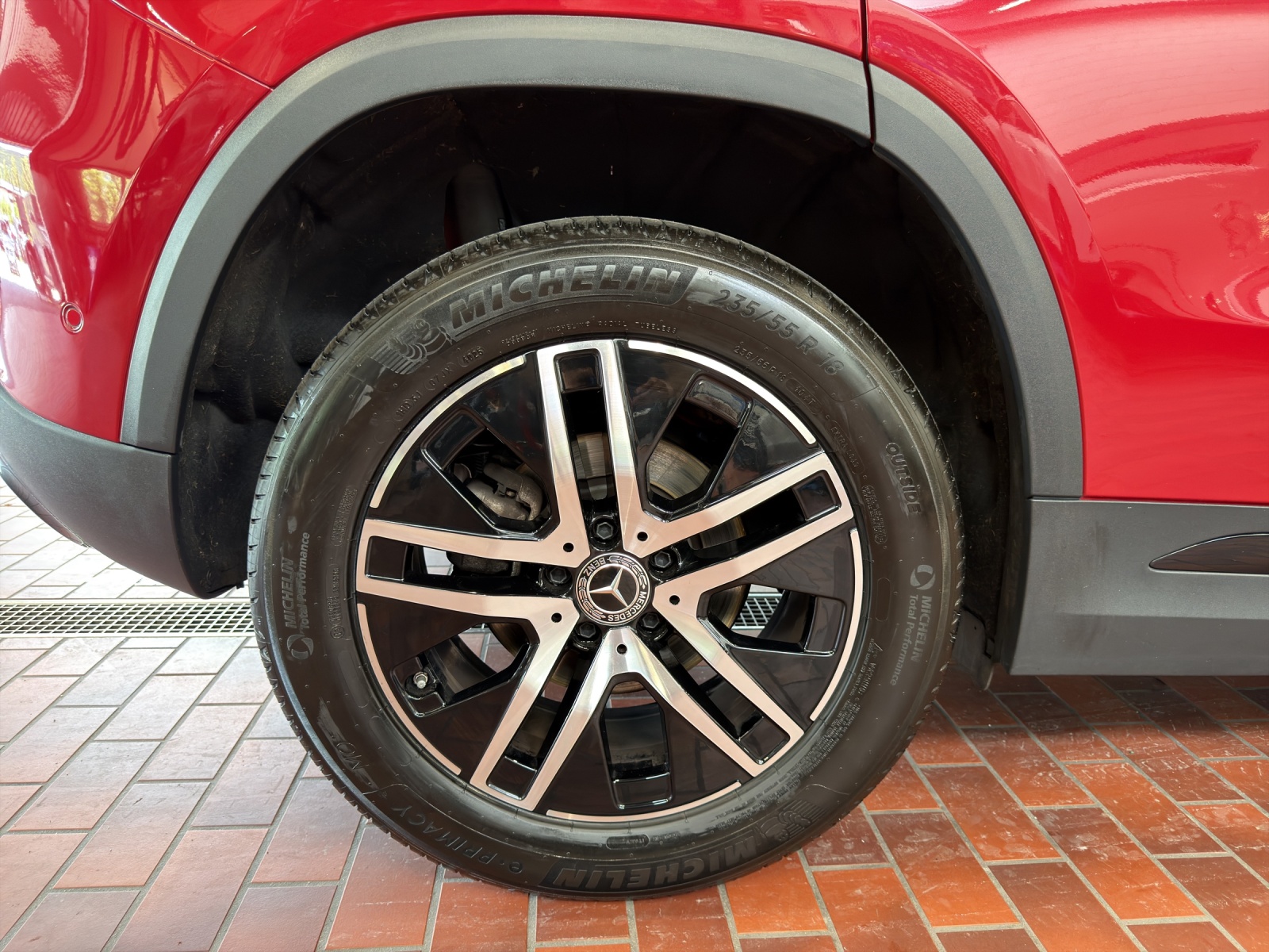 MERCEDES-BENZ GLA 200 4MATIC - 24