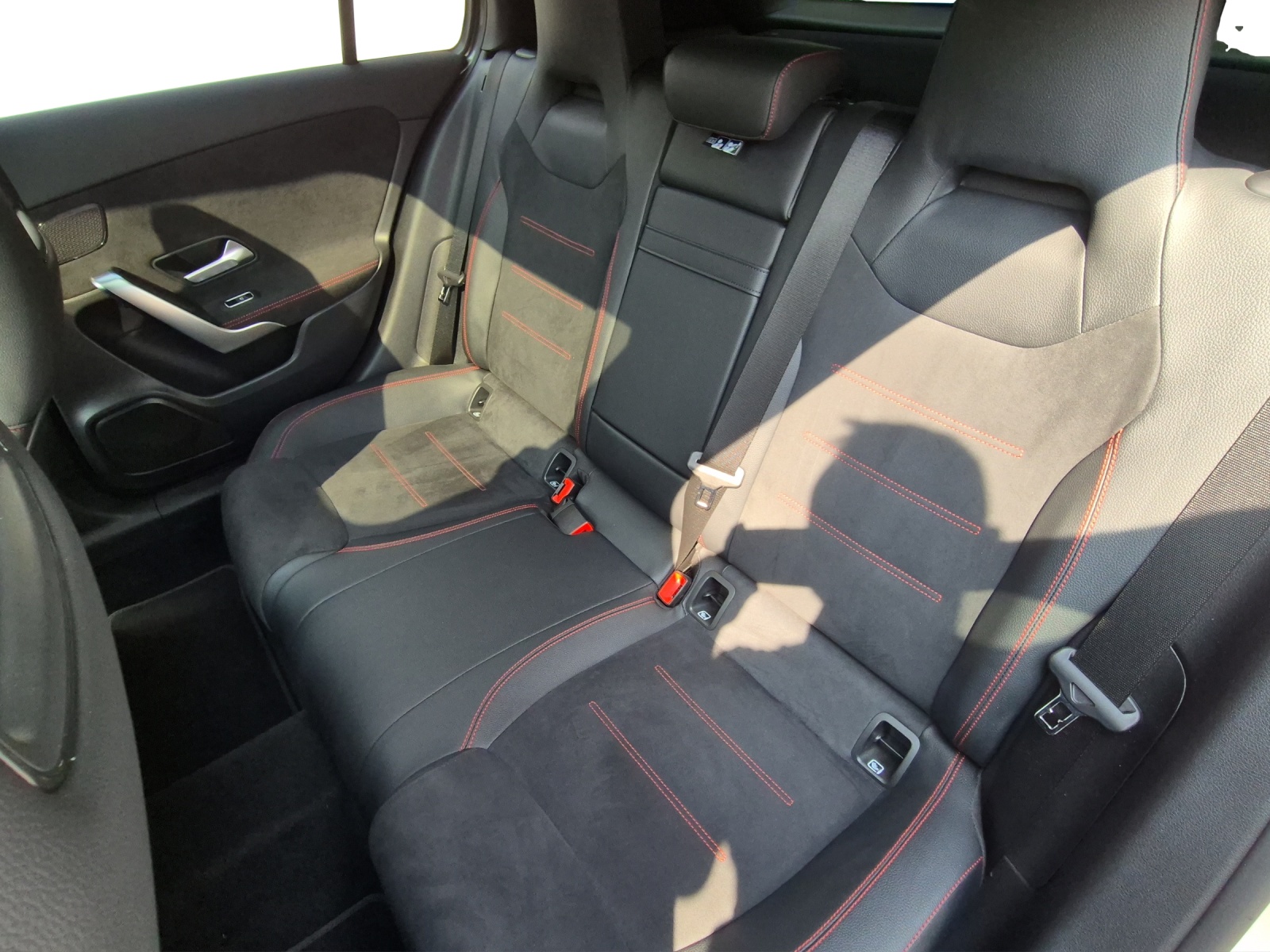 MERCEDES-BENZ A 250 AMG Line 4Matic - 18