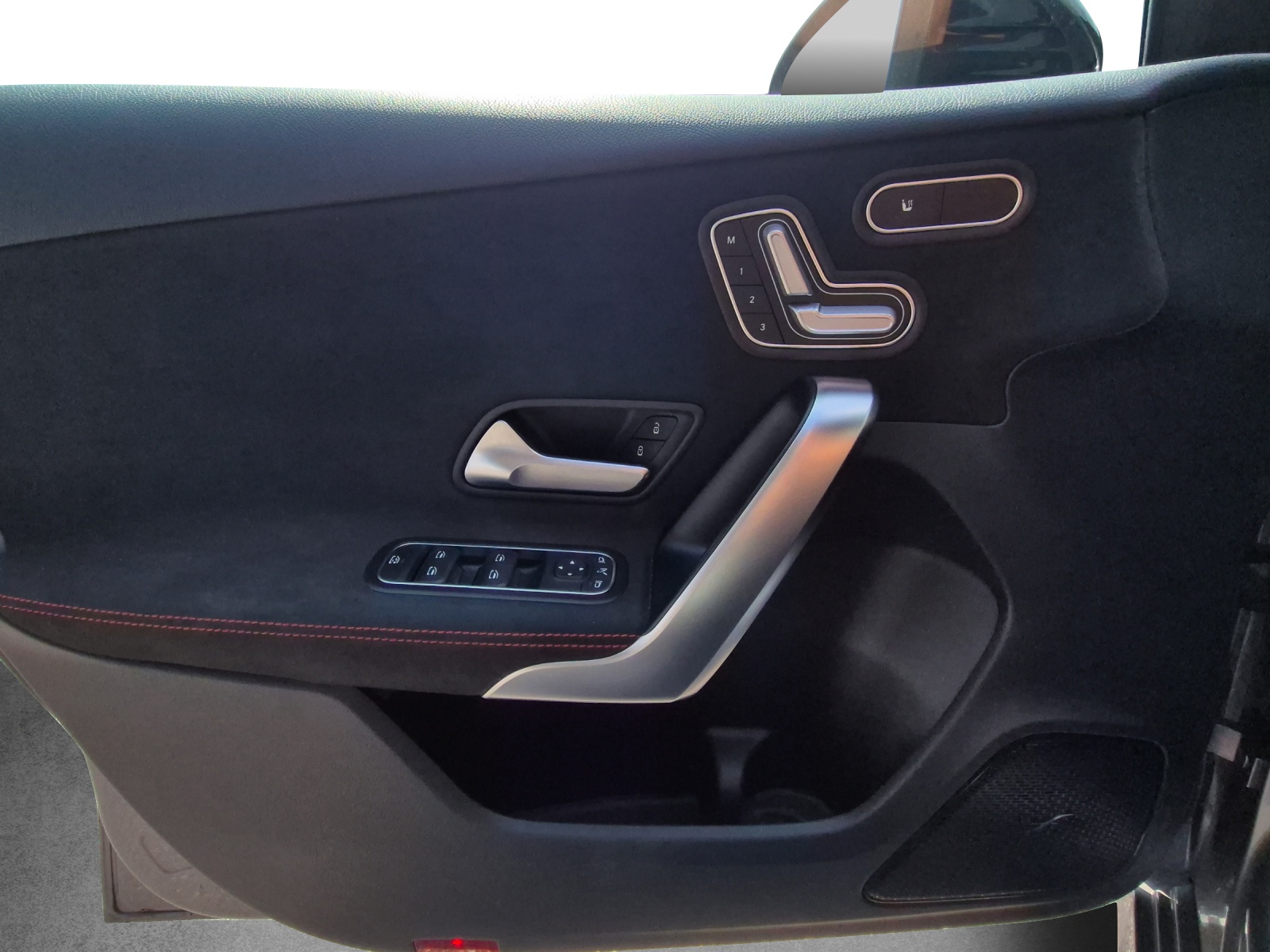MERCEDES-BENZ A 250 AMG Line 4Matic - 13