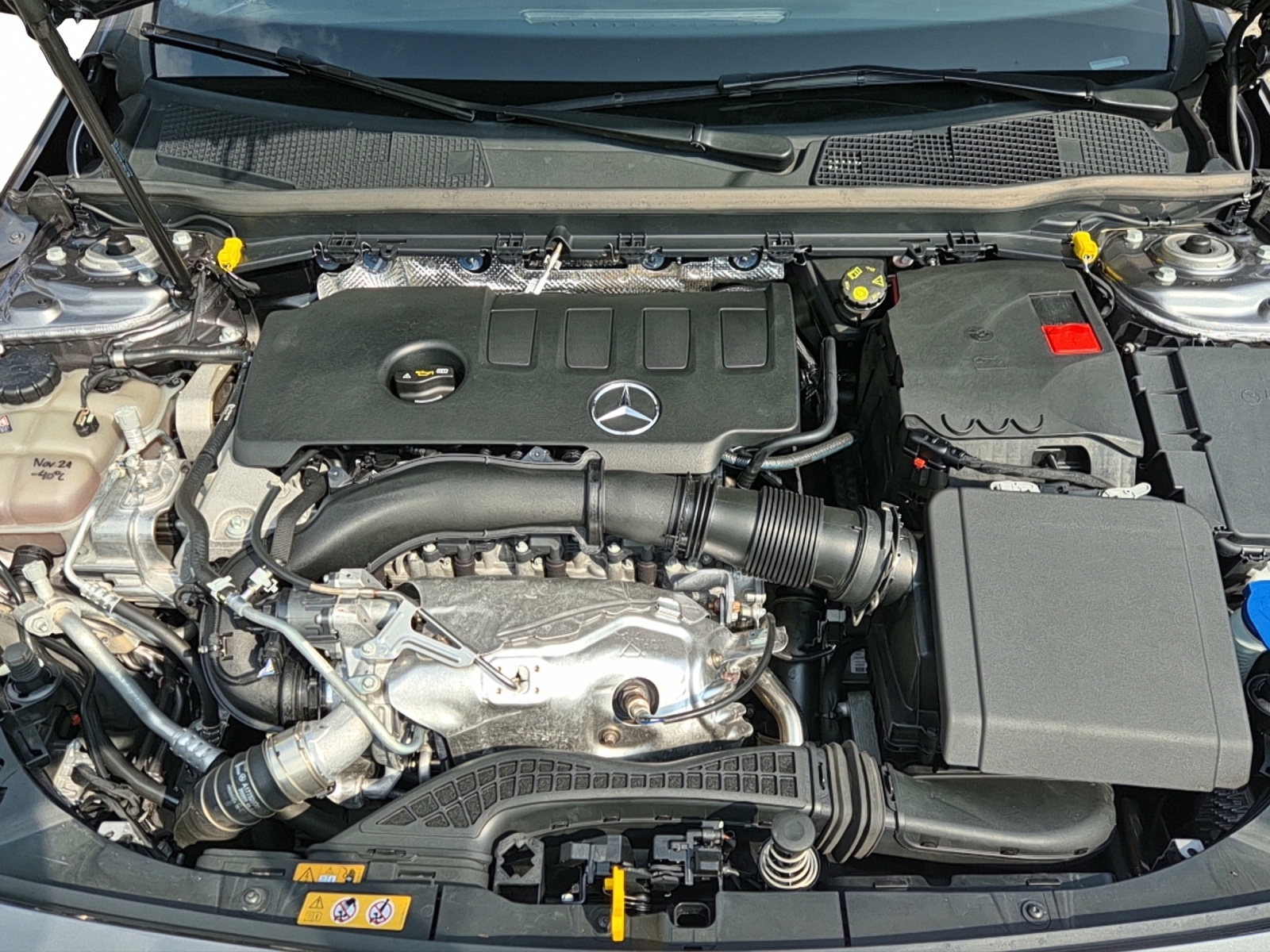 MERCEDES-BENZ A 250 AMG Line 4Matic - 21