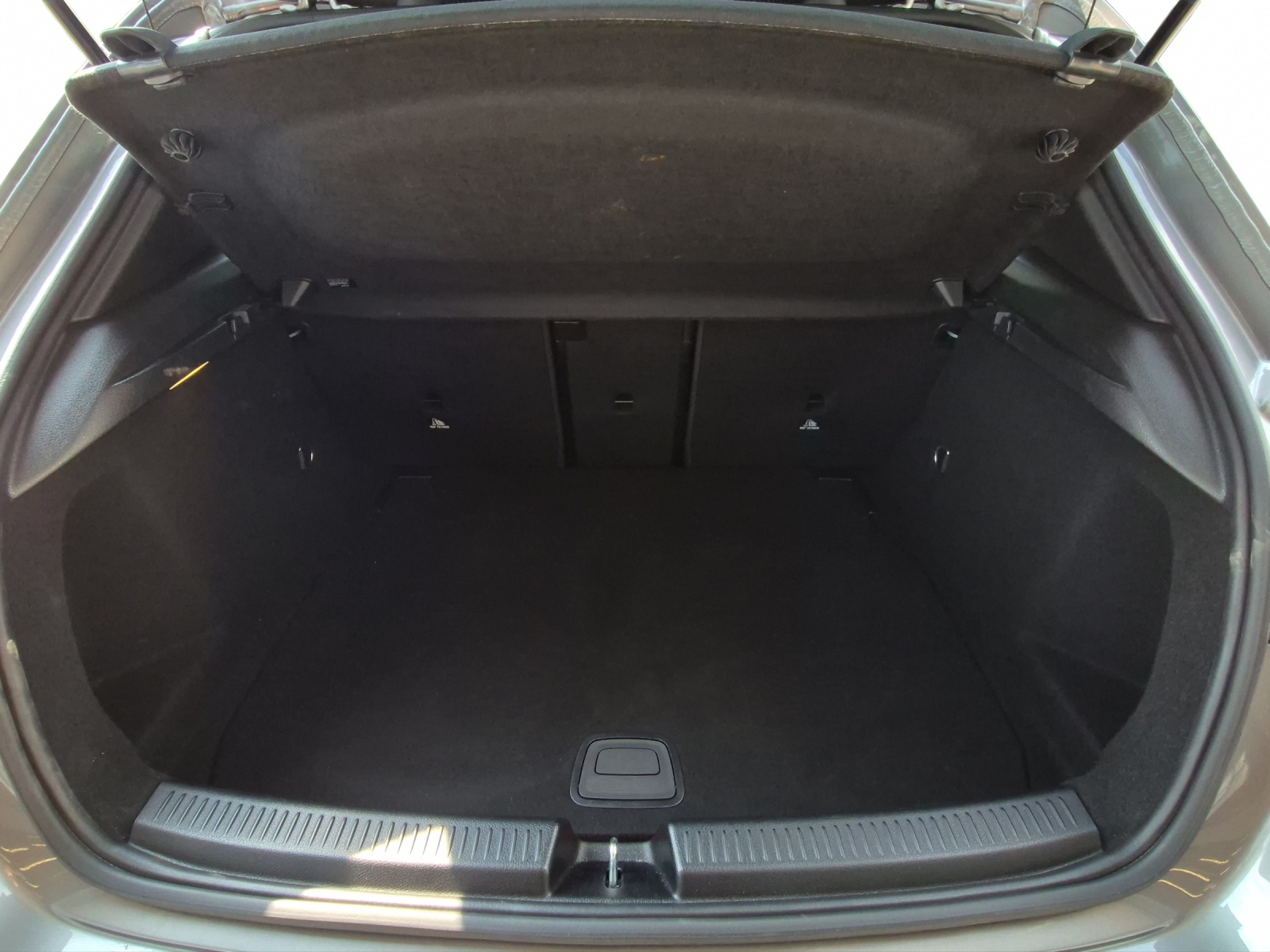 MERCEDES-BENZ A 250 AMG Line 4Matic - 20