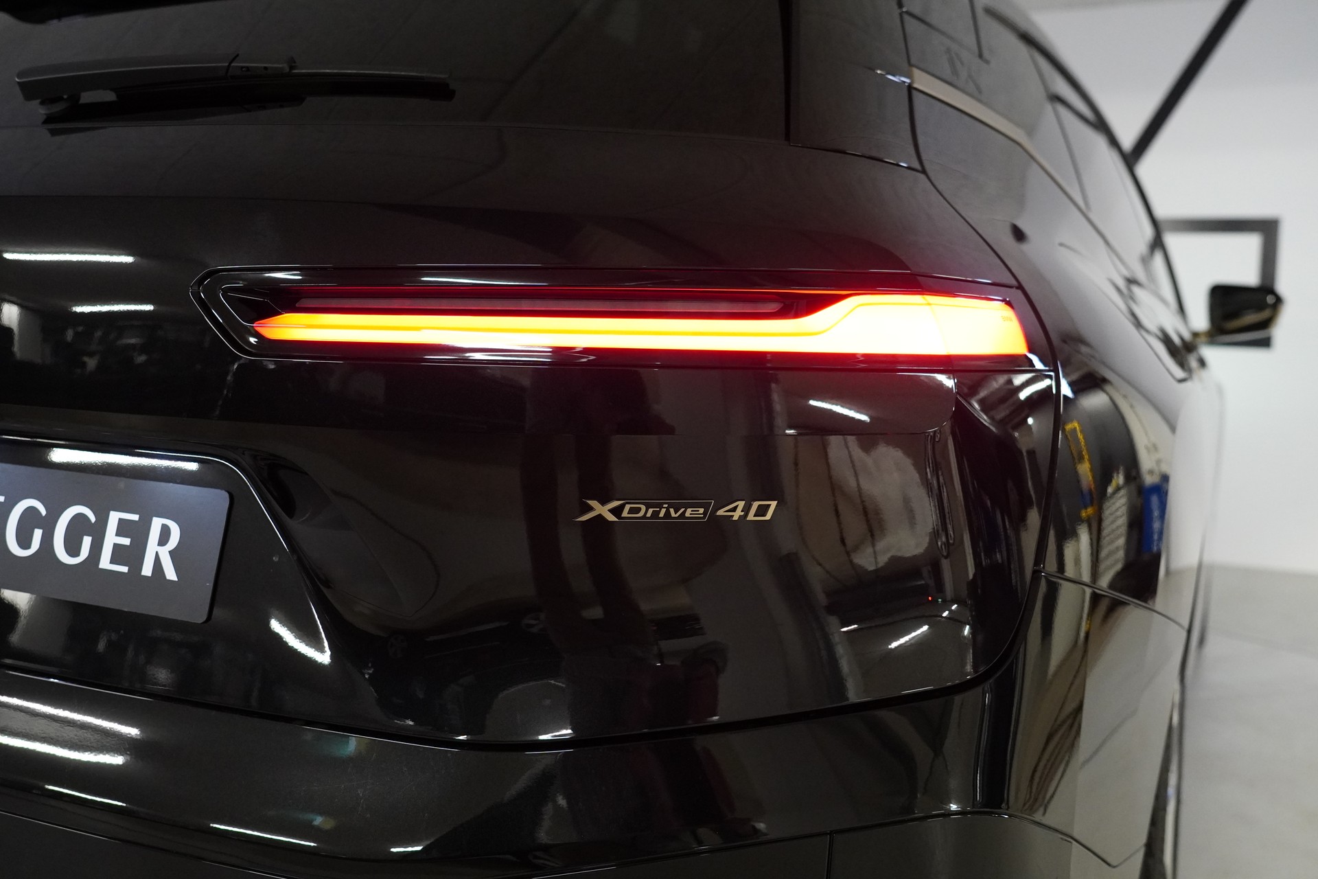 BMW iX xDrive40 Launch Edition - 24