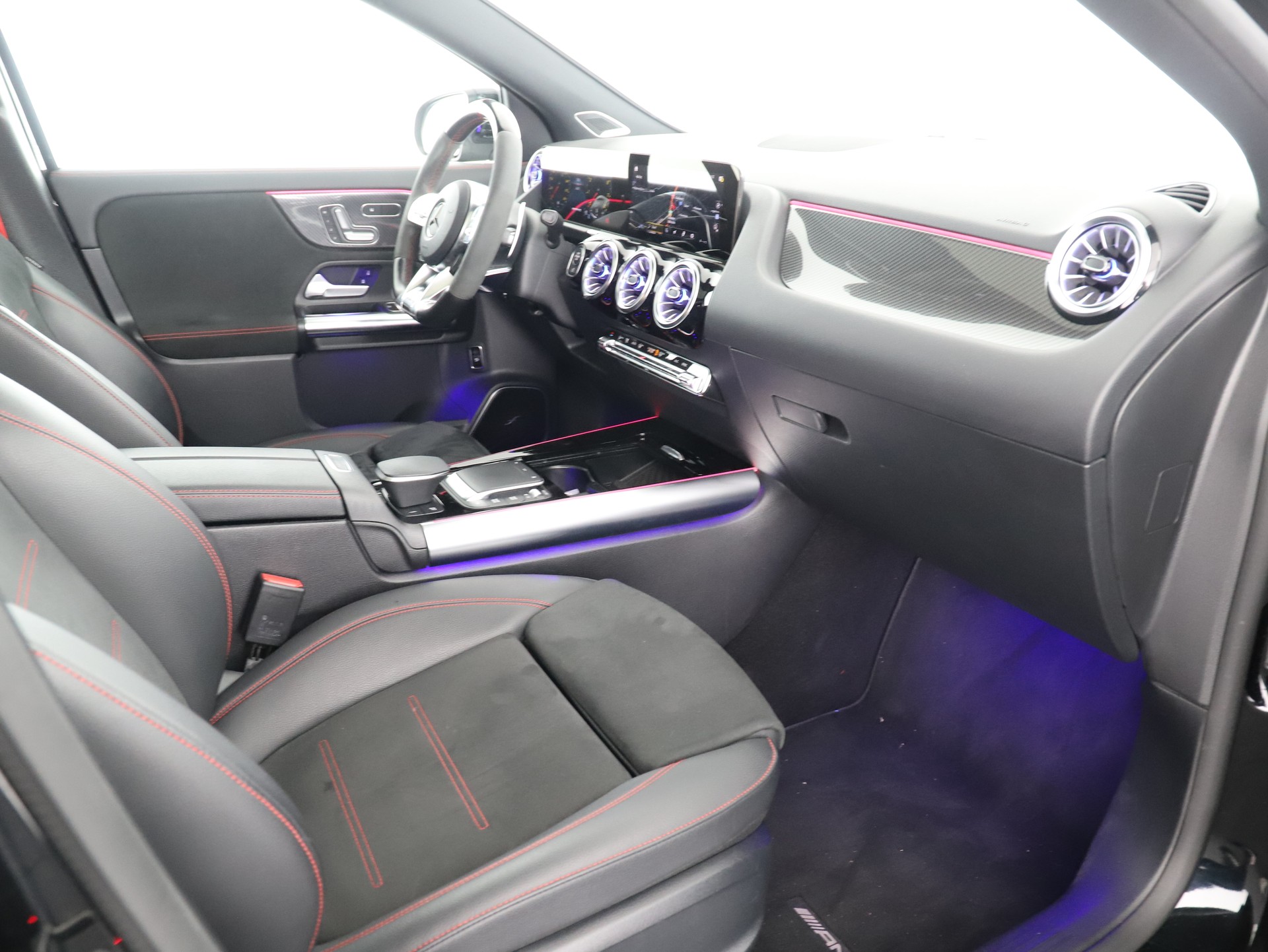 MERCEDES-BENZ GLA 45 S AMG 4Matic+ - 11