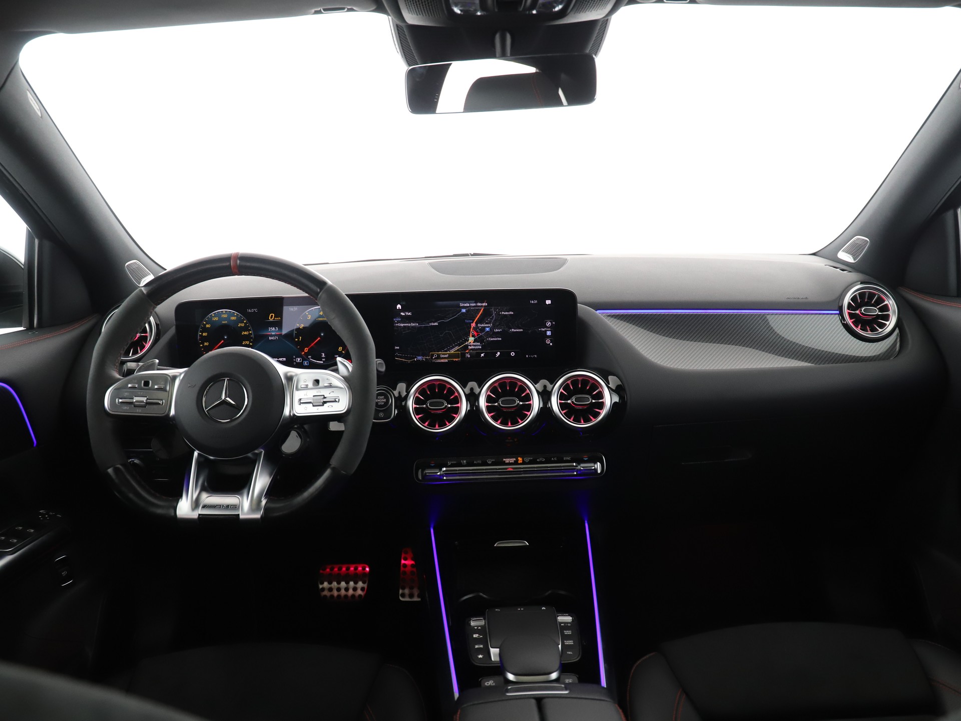 MERCEDES-BENZ GLA 45 S AMG 4Matic+ - 12