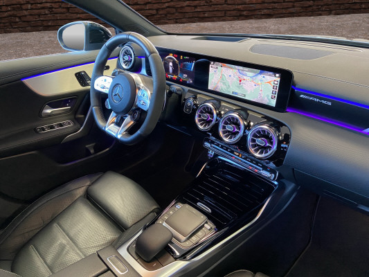 MERCEDES-BENZ A 35 AMG 4Matic - 15