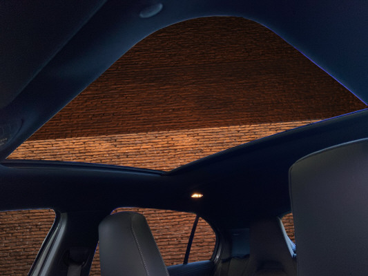 MERCEDES-BENZ A 35 AMG 4Matic - 9