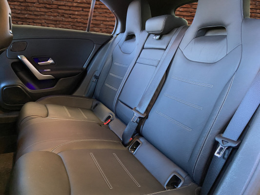 MERCEDES-BENZ A 35 AMG 4Matic - 14