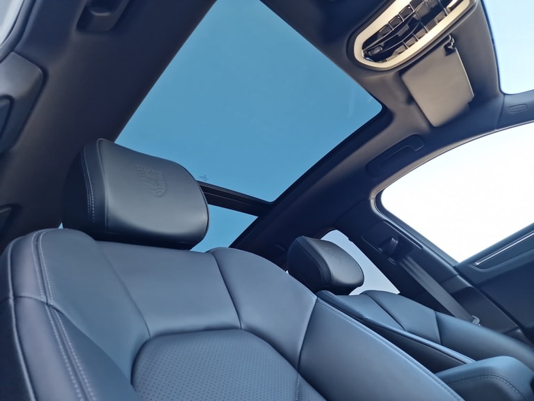 porsche Gallery 11