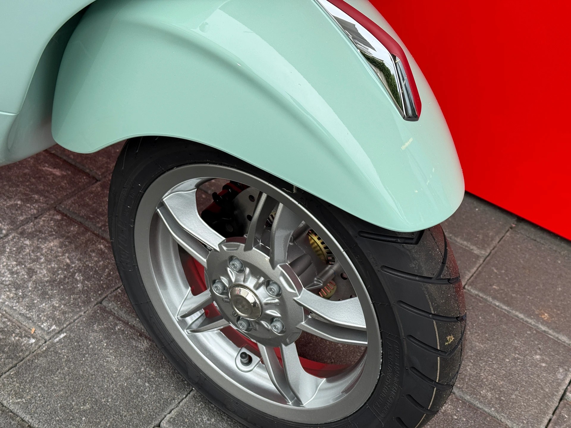 PIAGGIO Vespa 125 Primavera ABS - 10