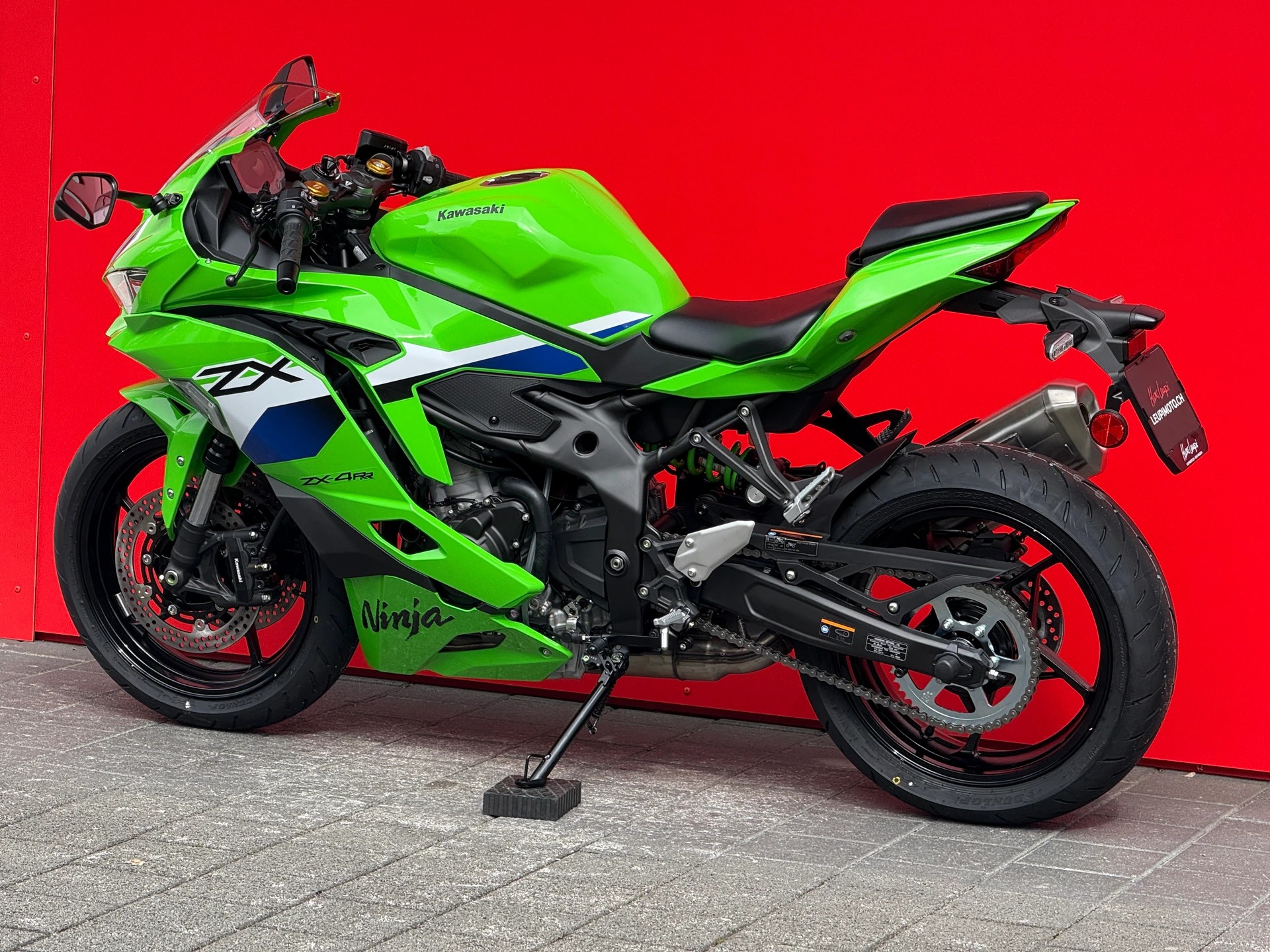 KAWASAKI Ninja ZX-4RR - 11