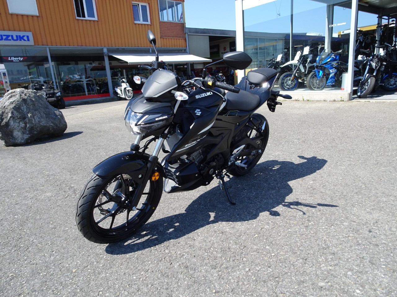 SUZUKI GSX-S 125 - 4