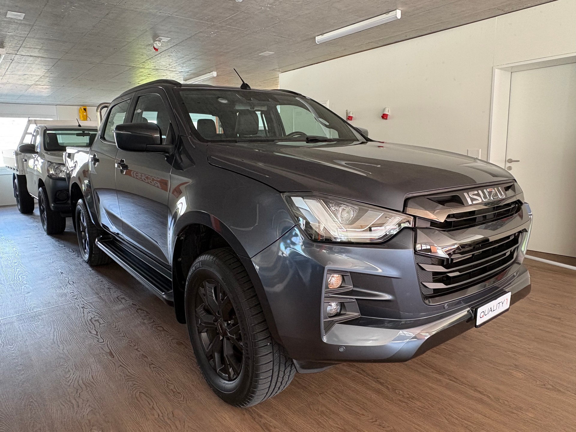 ISUZU D-MAX 1.9 CrewCab N60FF 4x4 AT - 7