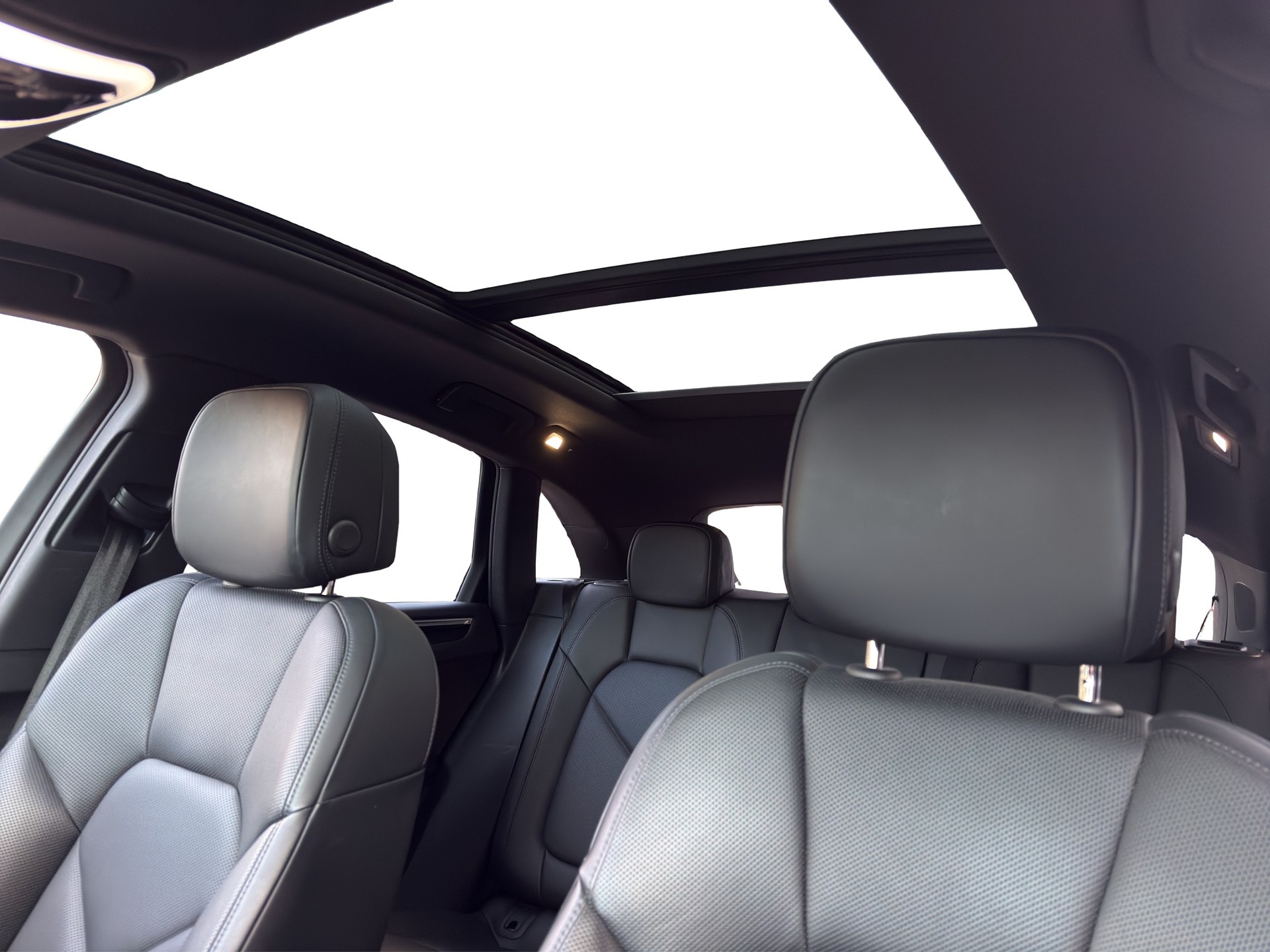 PORSCHE Macan S PDK - 16