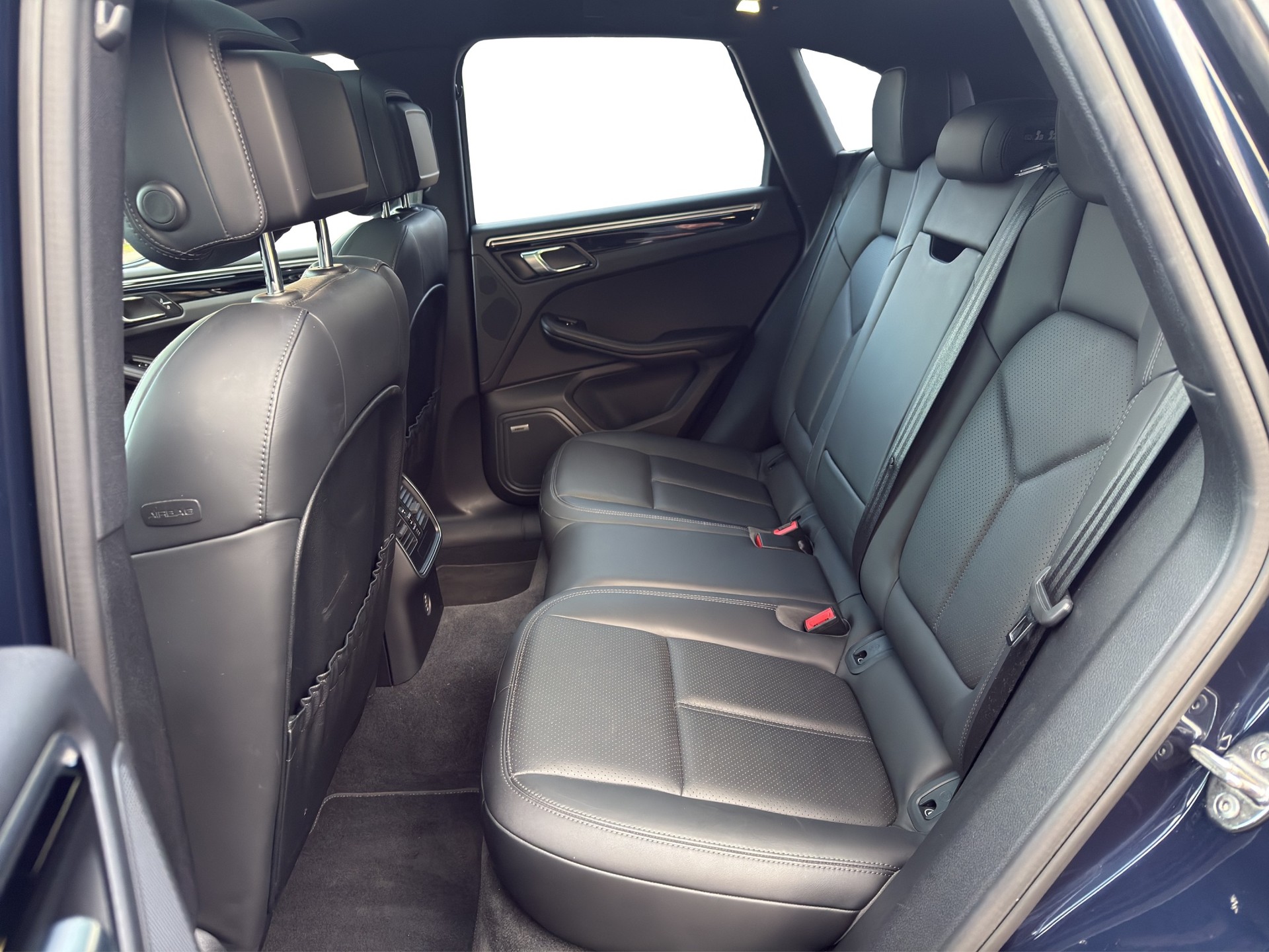 PORSCHE Macan S PDK - 11