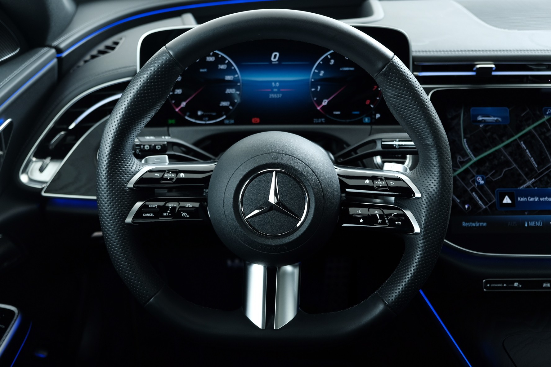 MERCEDES-BENZ E 200 T 9G-Tronic 4Matic - 8