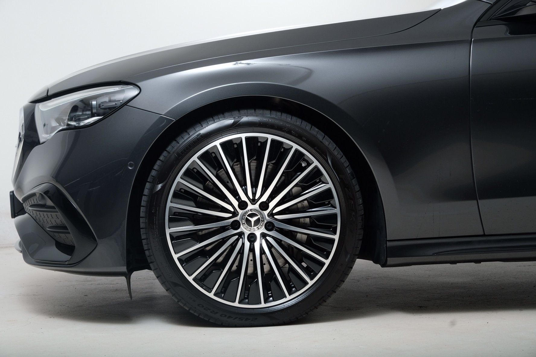 MERCEDES-BENZ E 200 T 9G-Tronic 4Matic - 3
