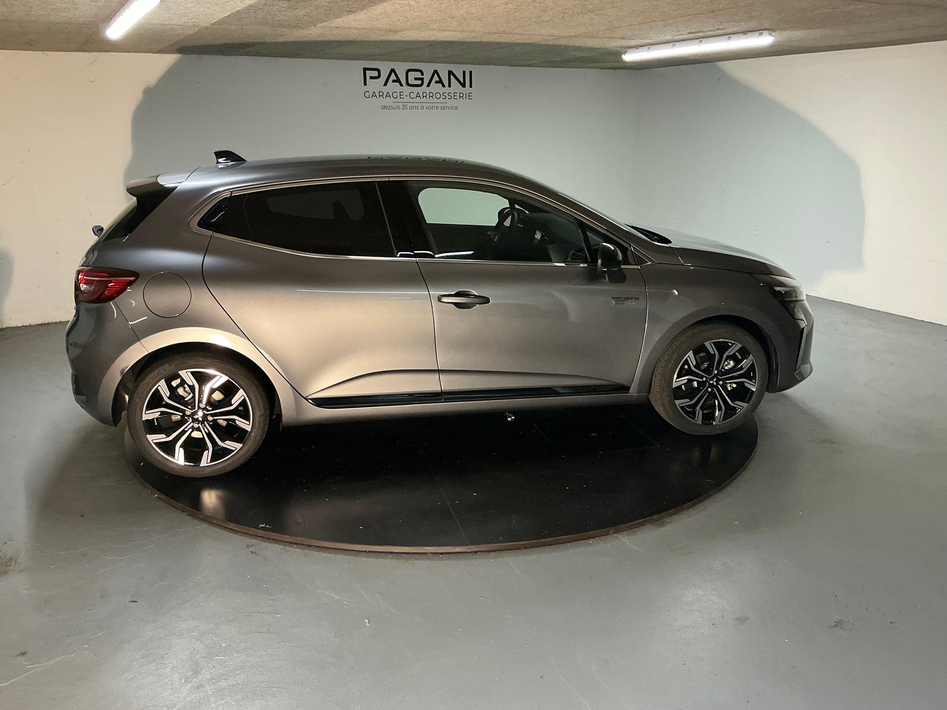 MITSUBISHI Colt 1.6 HEV Intense - 4